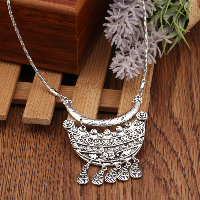 retro ethnic necklace with tassels