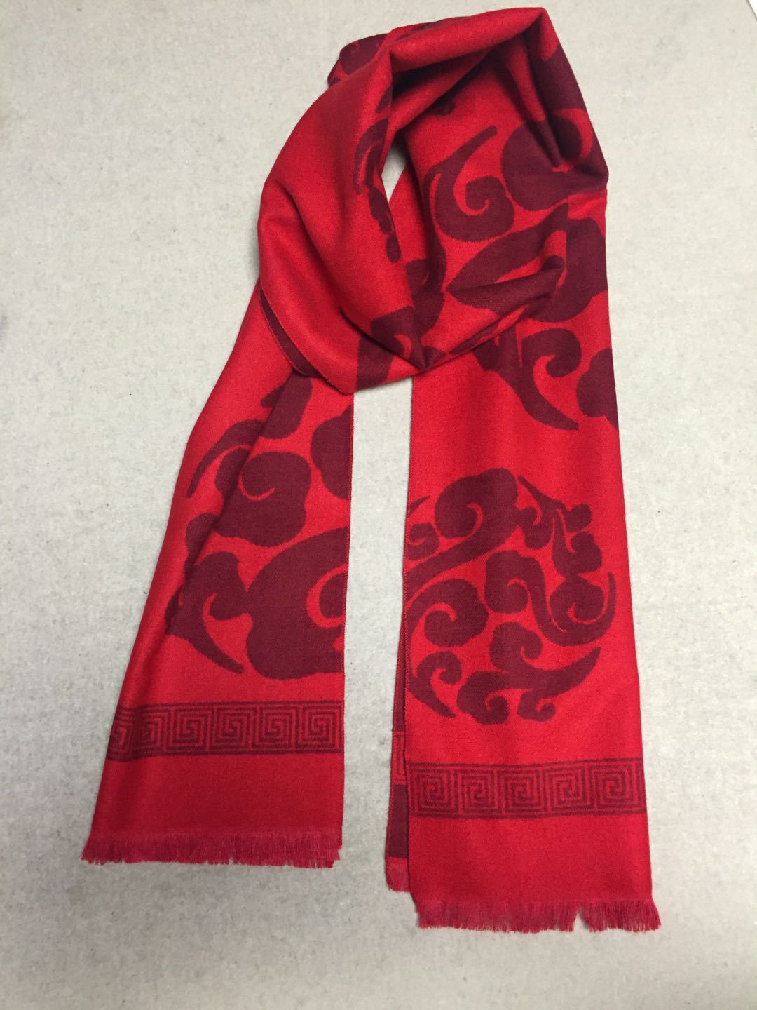 Capacious scarf
