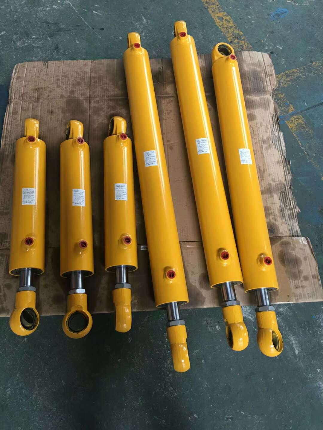 本公司专业生产  可调缸 单作用油缸 等各种非标油缸   欢迎新老