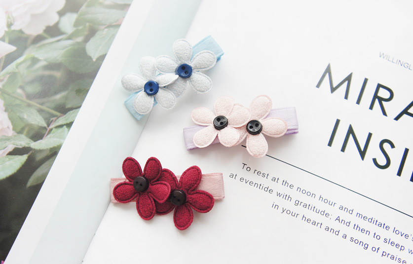 Fashion Simple Style Sweet Little Flower Korean Hairpin display picture 1