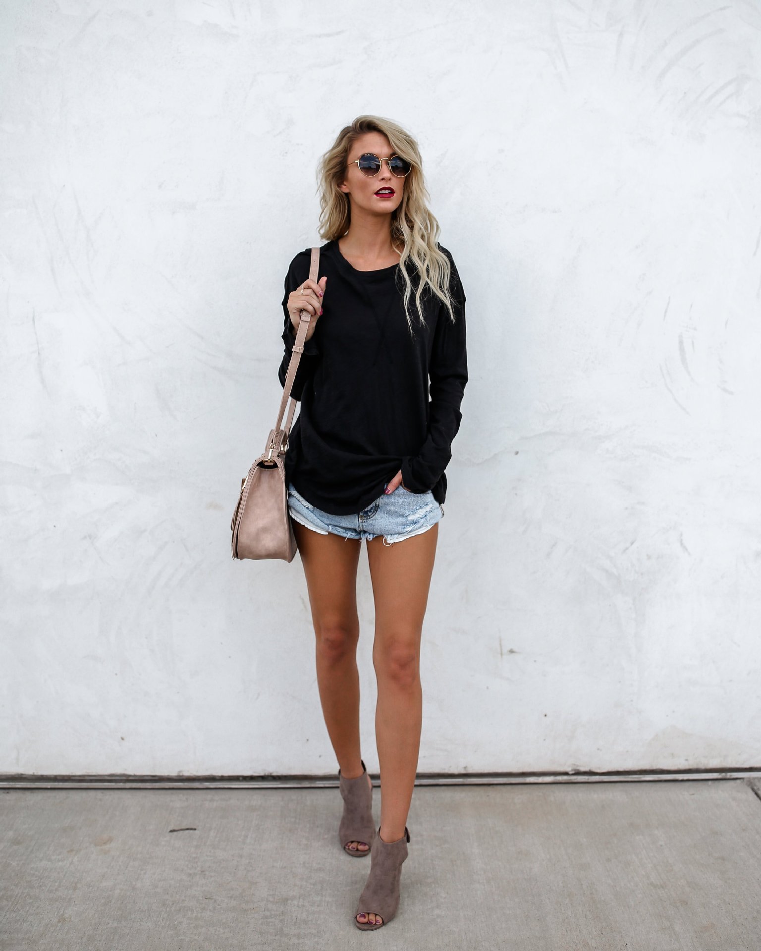 Model wearing Irregular Long Sleeve T-Shirt