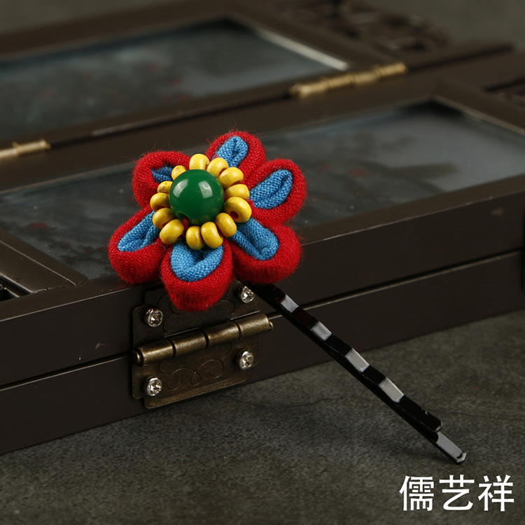 耳环耳钉：个性与时尚的融合之道