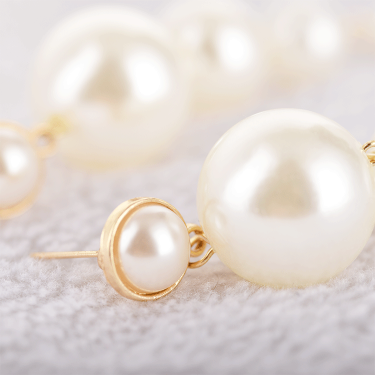 25g Weight Artificial Pearls Inlay Material Earrings Classification Wedding, Travel Occasion Alloy Material Printing Pattern Women'S Gender Inlaid Pearls Design Gold Color Korean Large Series Of Long String Pearl Earrings 1