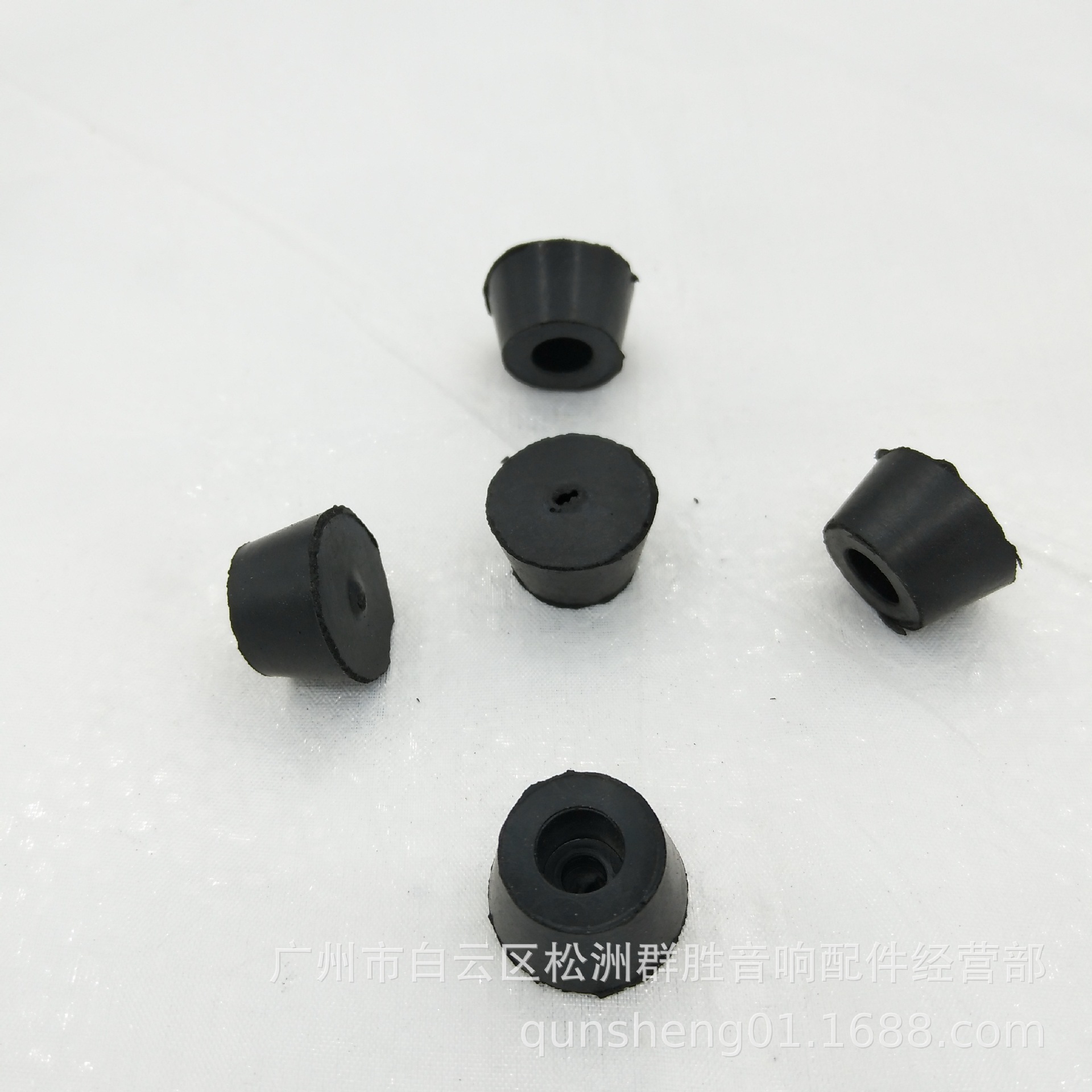 Diverse rubber speakers, doormat, aquarium, shock absorber 5