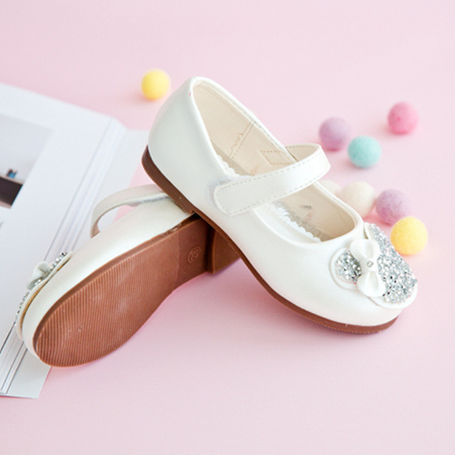 Giày nữ công chúa rhinestone giày mùa xuân và mùa thu 2018 mới của trẻ em Hàn Quốc giày đế mềm pha lê màu trắng giày hiệu suất Giày công chúa