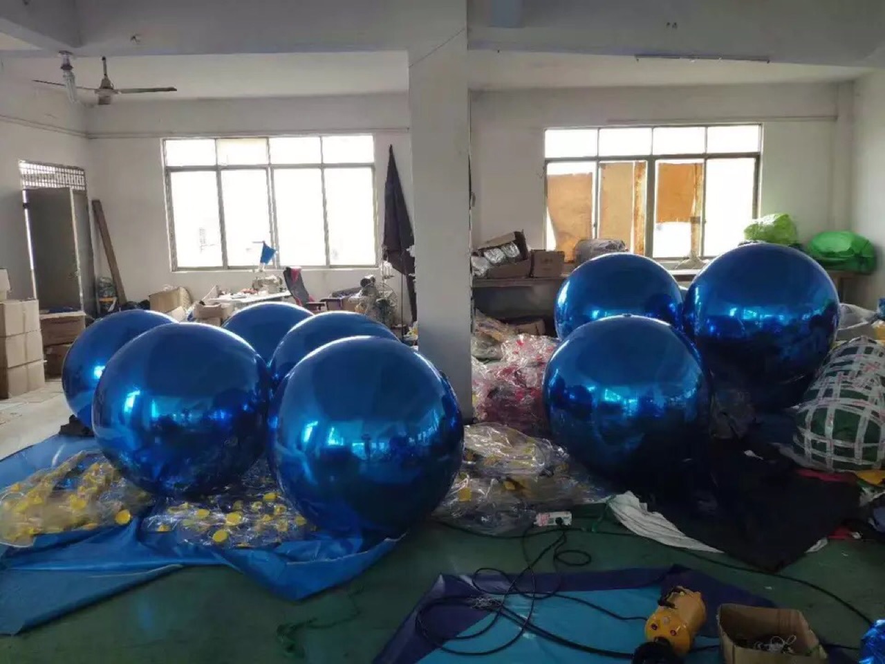 充气镜面球中庭吊挂装饰球银色