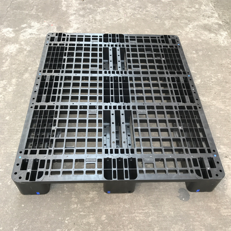 供应黑色川字塑料托盘 1210网格塑胶卡板 周转货柜栈板托板