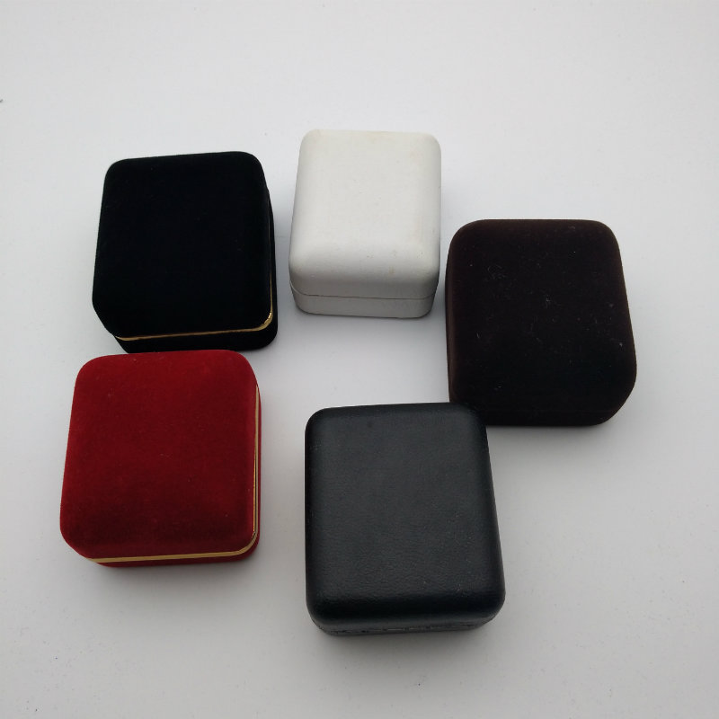 厂家直销珠宝盒戒指盒绒布盒金色装饰边首饰盒小吊坠盒出口礼盒