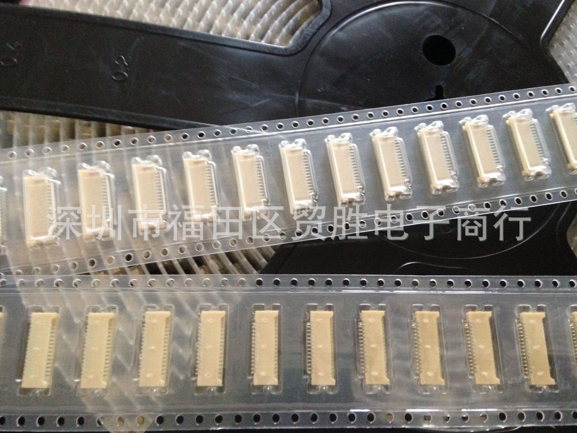 046206014000800+ FPC 连接器