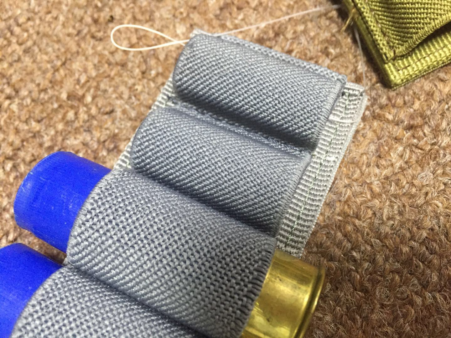 En stock Tactical cinco-rejilla escopeta bala pegatinas al aire libre multi-funcional equipo de caza escopeta pegatinas Portátil Bolsa de accesorios