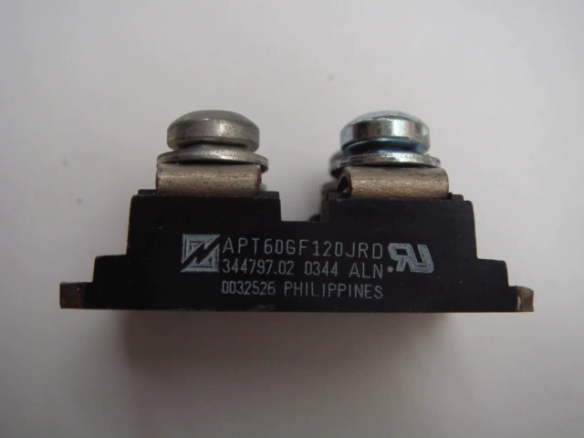 Совершенно новый оригинальный специальный предложение оригинальных товаров Выпрямительный диодный модуль APT60GF120