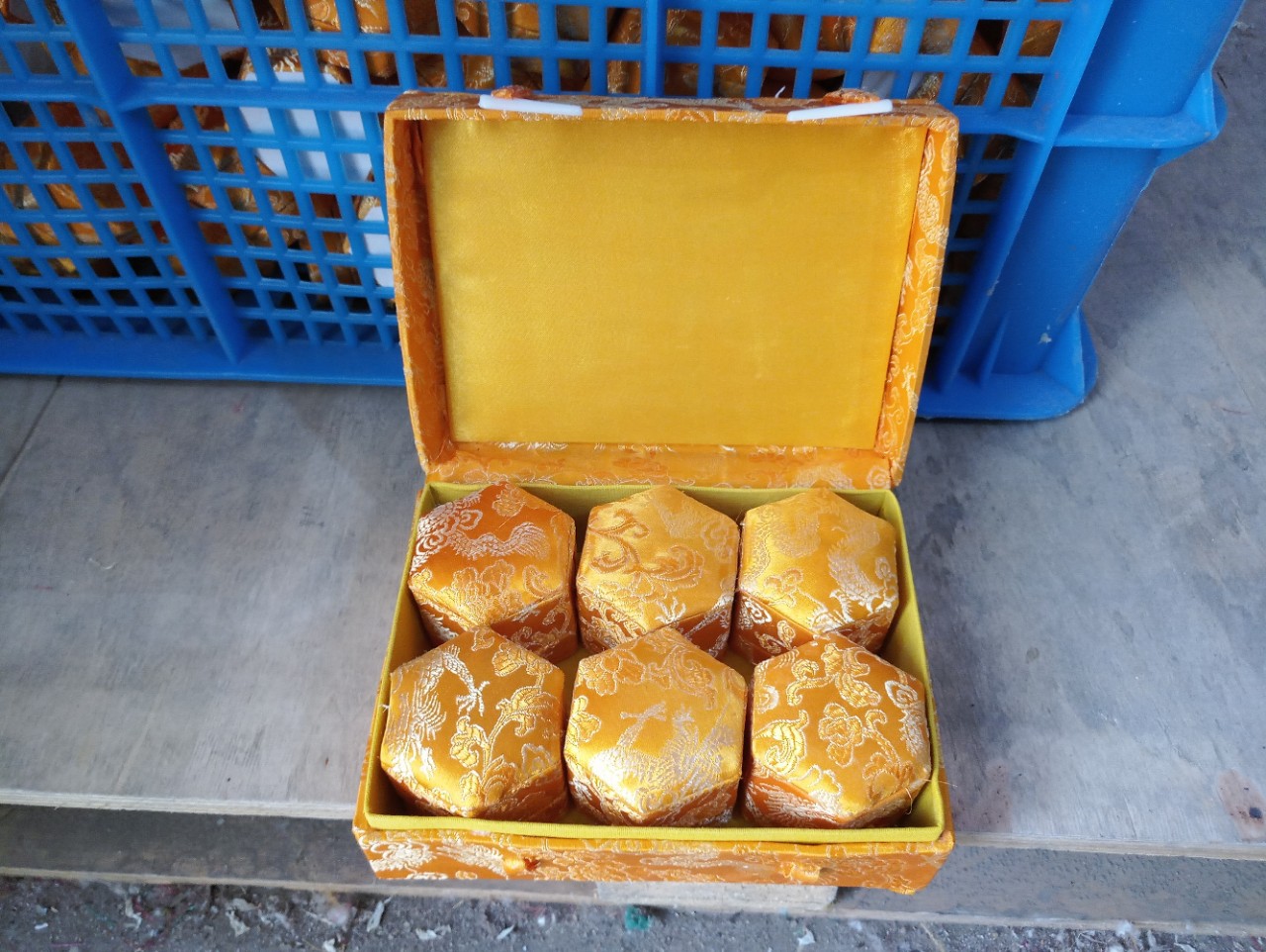 黄金龙安宫牛黄丸锦盒各种锦缎盒药丸锦盒牛黄安宫空盒