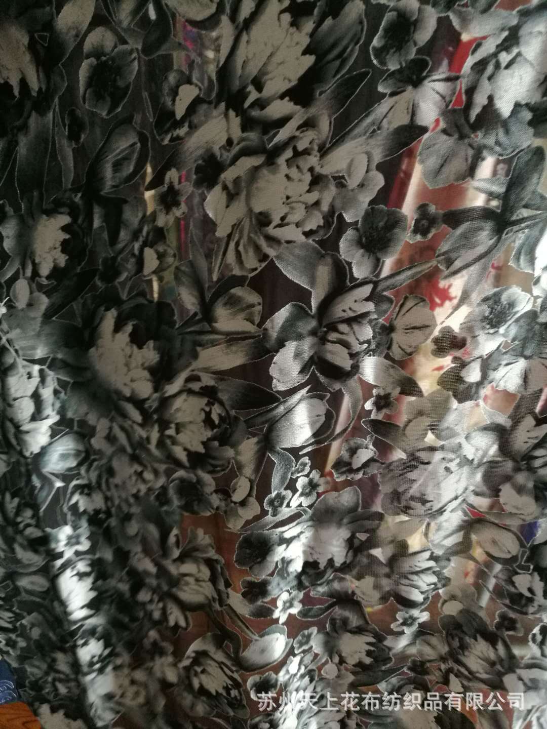 长期供应各种烂花绒锦绒乔其绒天鹅绒韩国绒时装面料保证质量交货-阿里巴巴