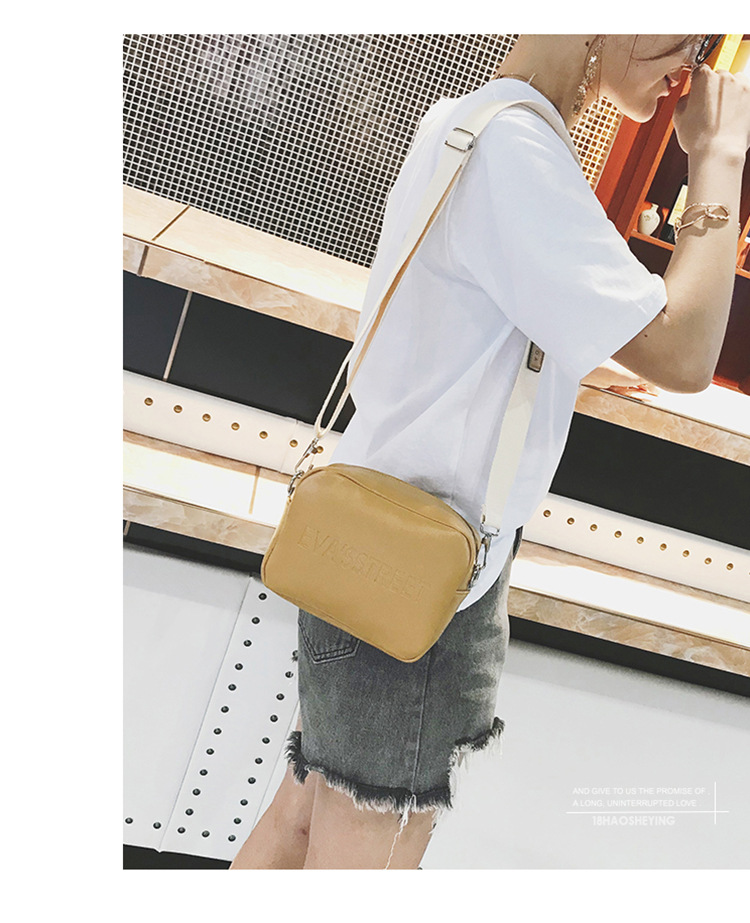 Wide Shoulder Strap Mini Single Shoulder Bag display picture 3