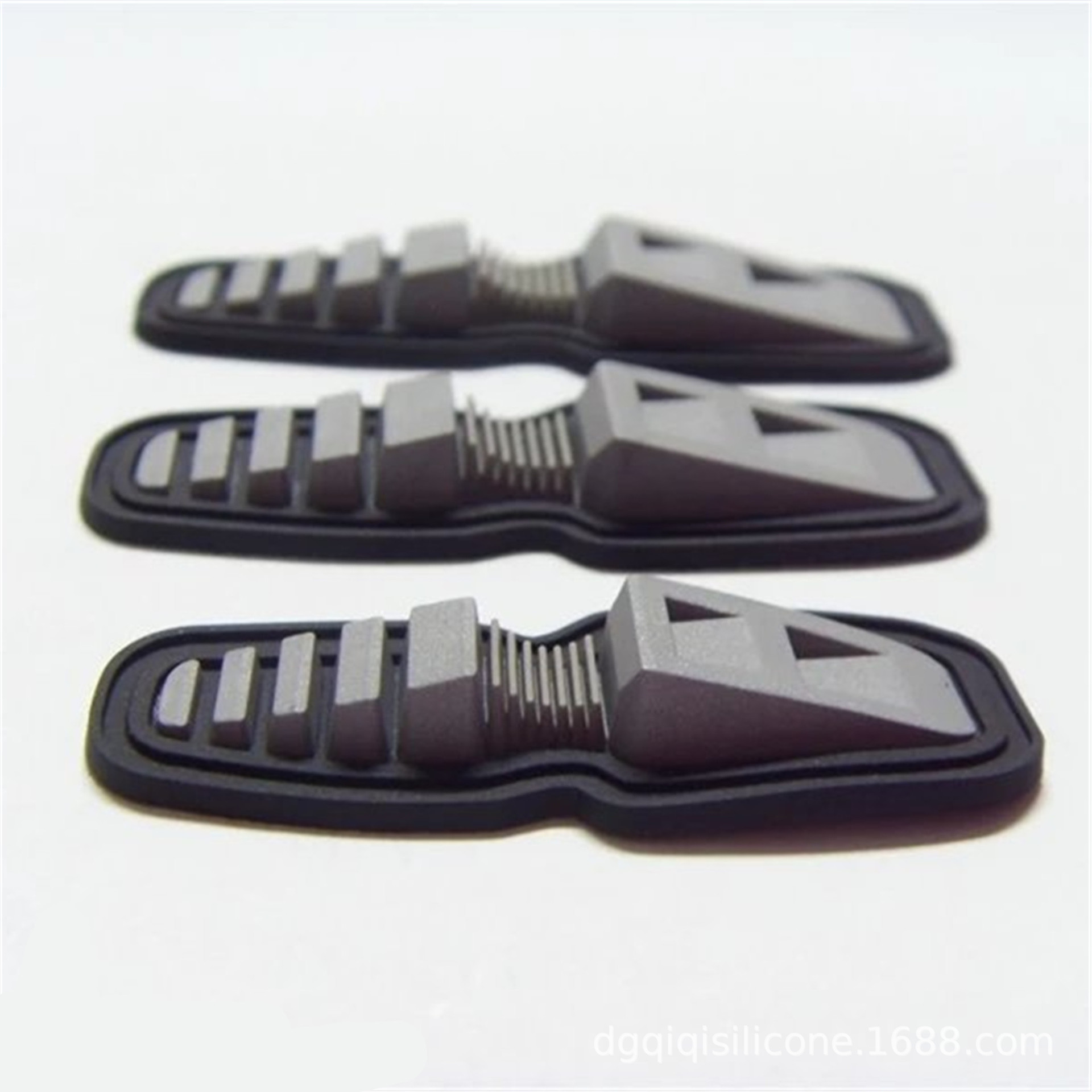 手指套胶章 防紫外线PVC软胶胶章 服装商标帽子手袋滴塑标