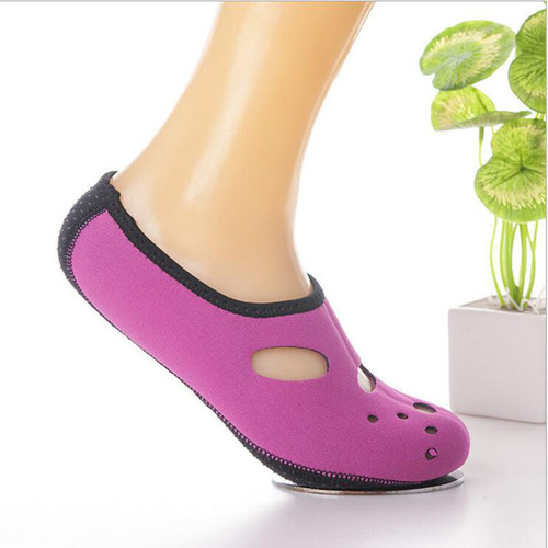 New Sliding Diving Socks with Non-slip Feet Paws Breathable Quick-drying Diving and Swimming Material for Snorkeling Beach Socks Wholesale