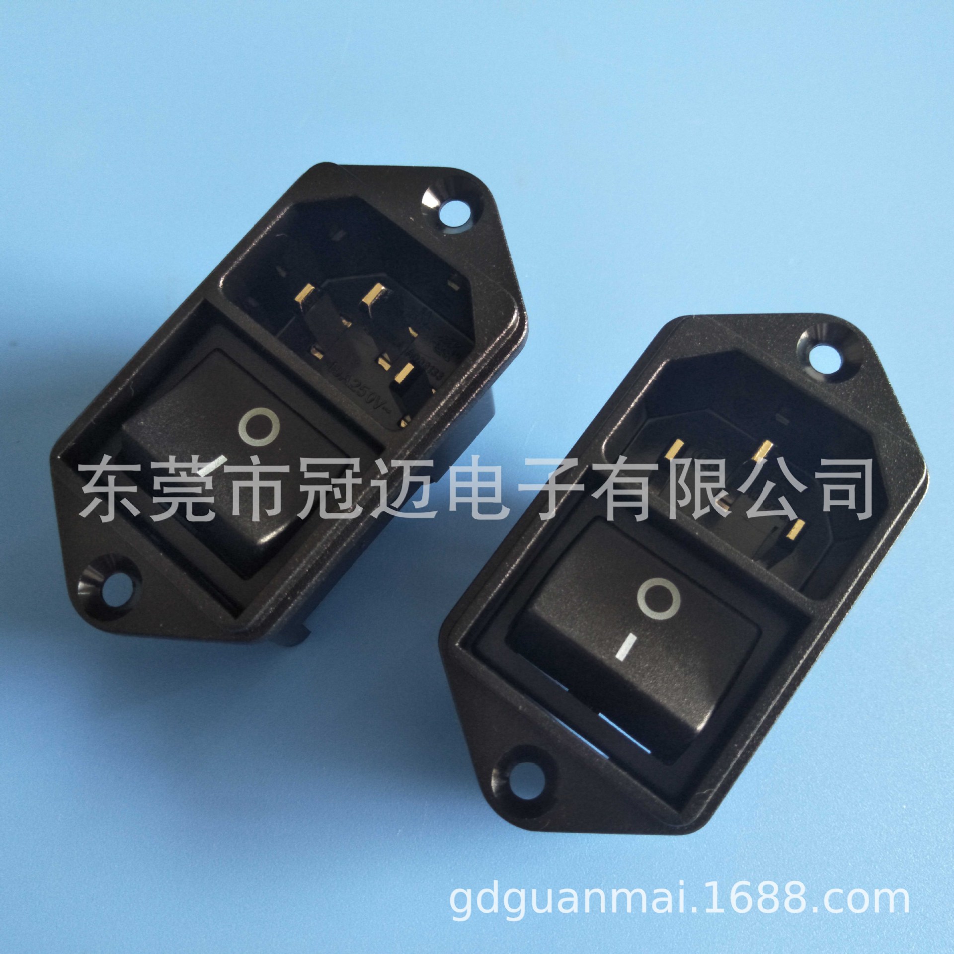 R-301SN(B139)品字插座带开关C14 21*24开关 锁螺丝式安装 二合一