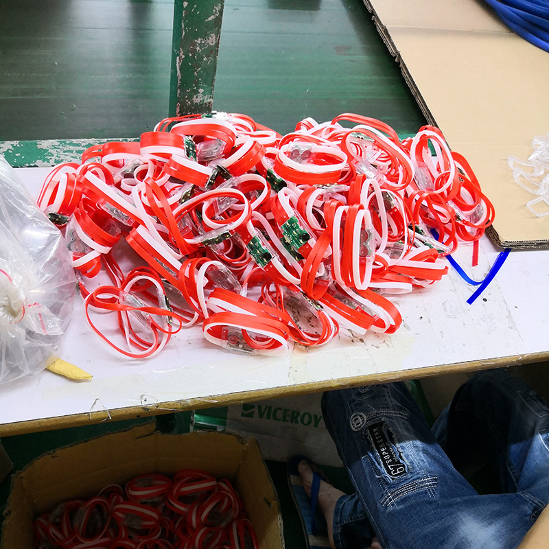 发光手环定制体育比赛活动演唱会荧光闪光手腕带酒吧蹦迪夜跑应援