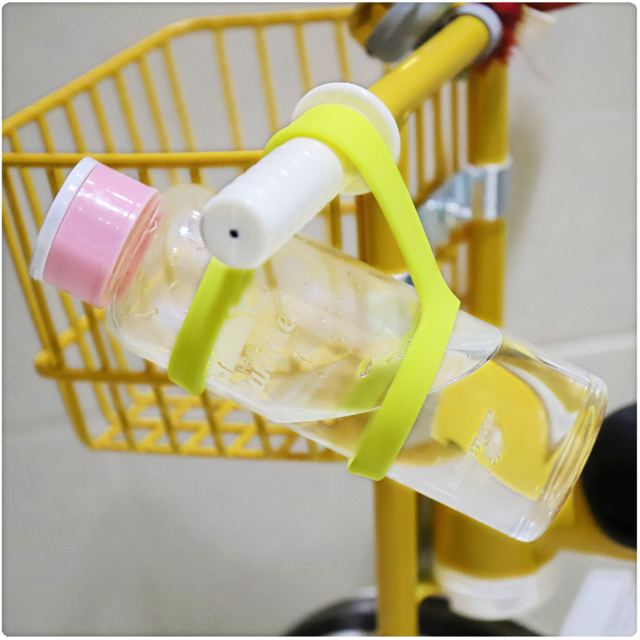 2019新品方便使用魔术硅胶奶瓶防摔带喂药水杯水瓶手挽带