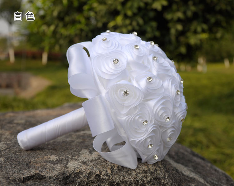 Wholesale of wedding supplies, including European, American and Korean style bridal and bridesmaid bouquets, bride throwing flowers, and simulated ribbon bouquets detail image 9