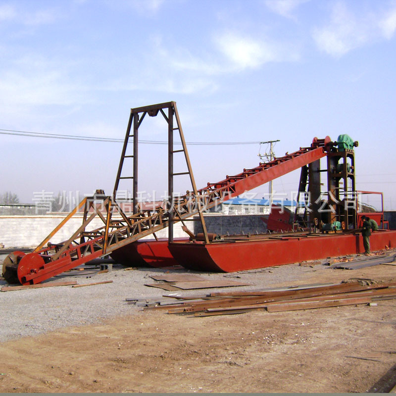 小型挖砂船价格 河道链斗式挖沙船采沙 链斗式采沙船厂家定制