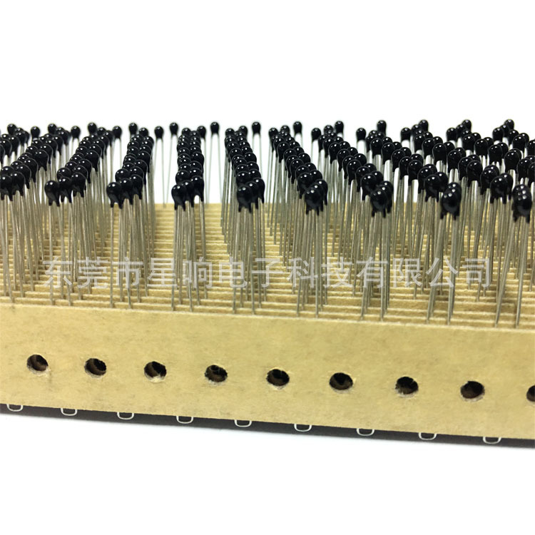 环氧树脂封装（NTC）：NTC热敏电阻。热敏电阻