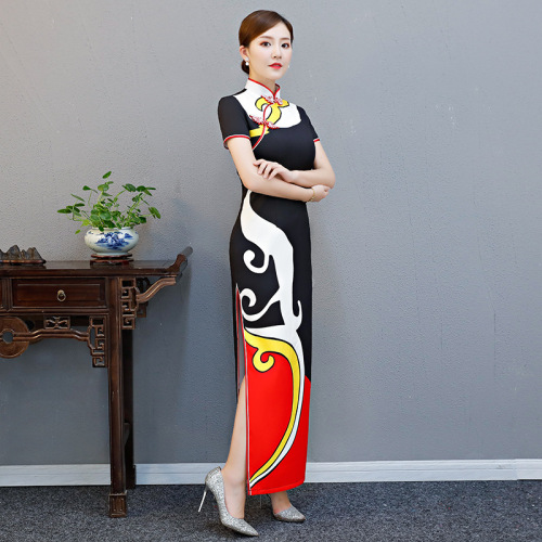 Cheongsam women&apos;s country show