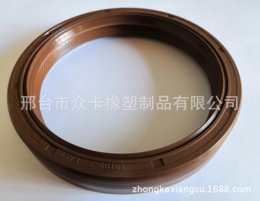 供应法士特变速箱二轴油封95.3*114.3*18氟胶油封斯太尔二轴油封