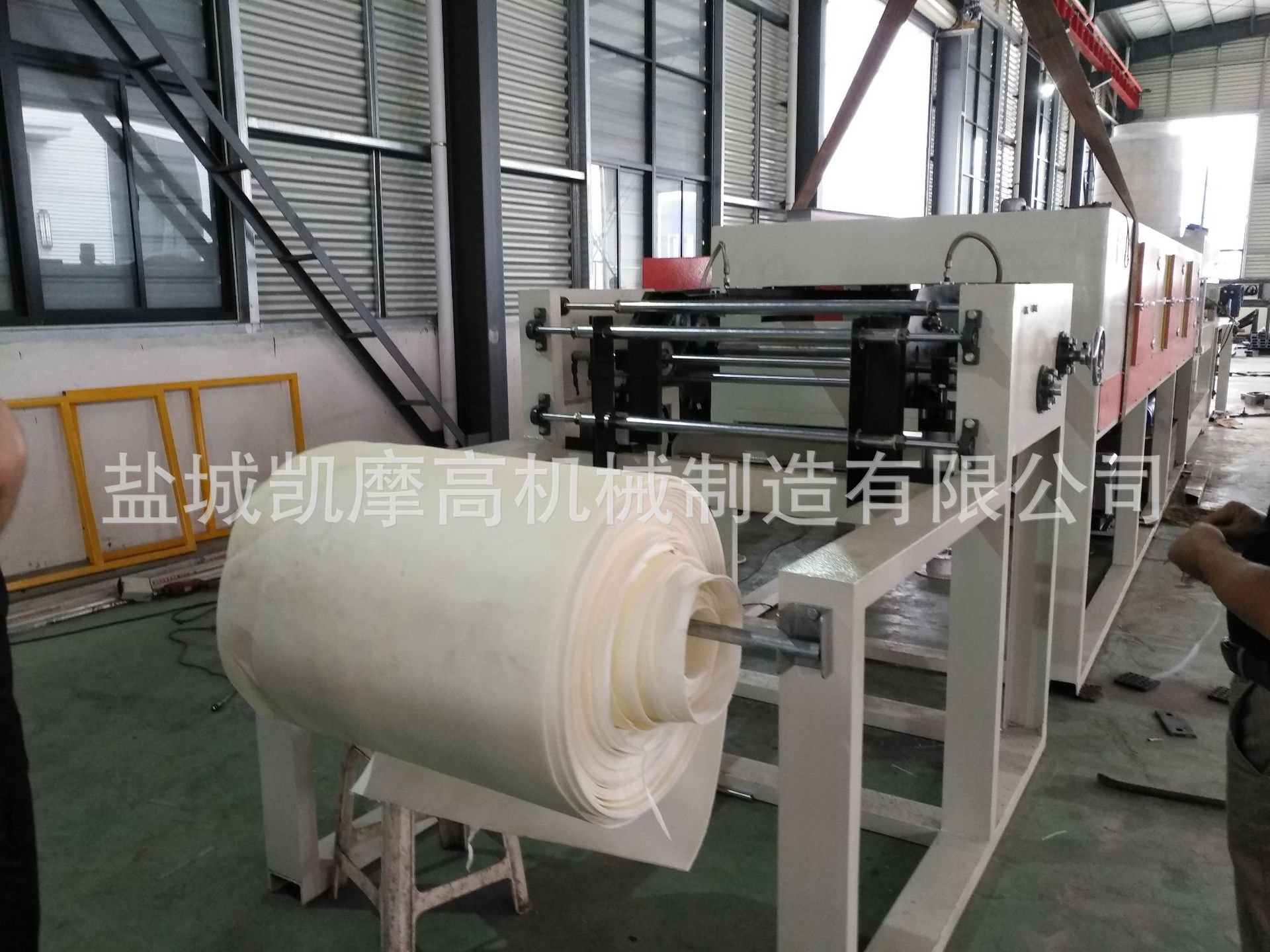 大型自动3D泡棉墙砖墙贴成型机.一出三模压成型机器.生产线贴合机