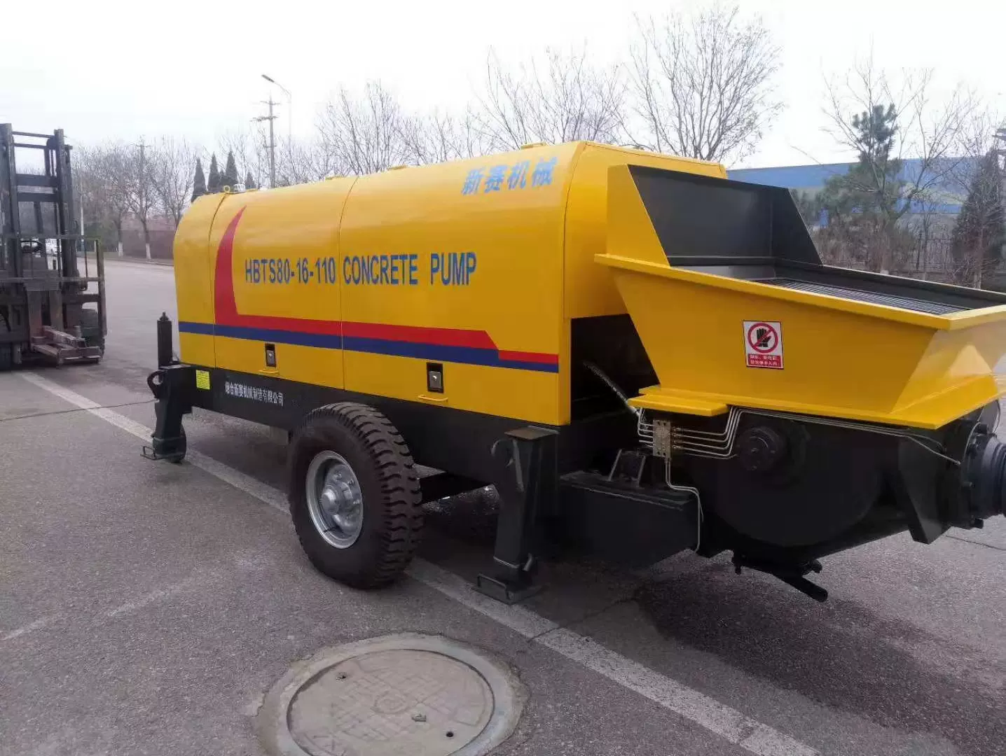 80拖泵 混凝土大骨料输送泵 烟台青岛机械混凝土地泵 80型拖泵机