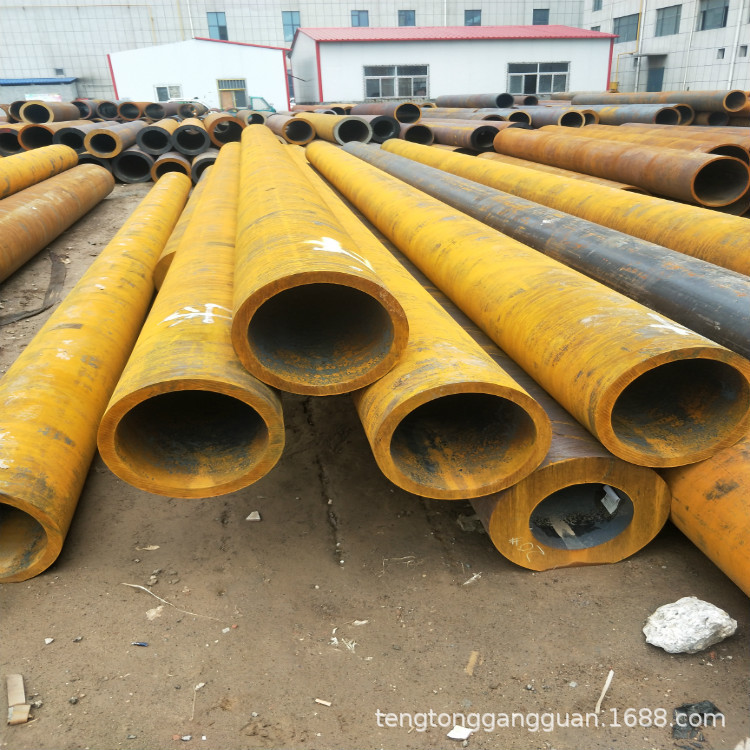 无缝钢管15CrMo石油裂化管新价格合金管材质