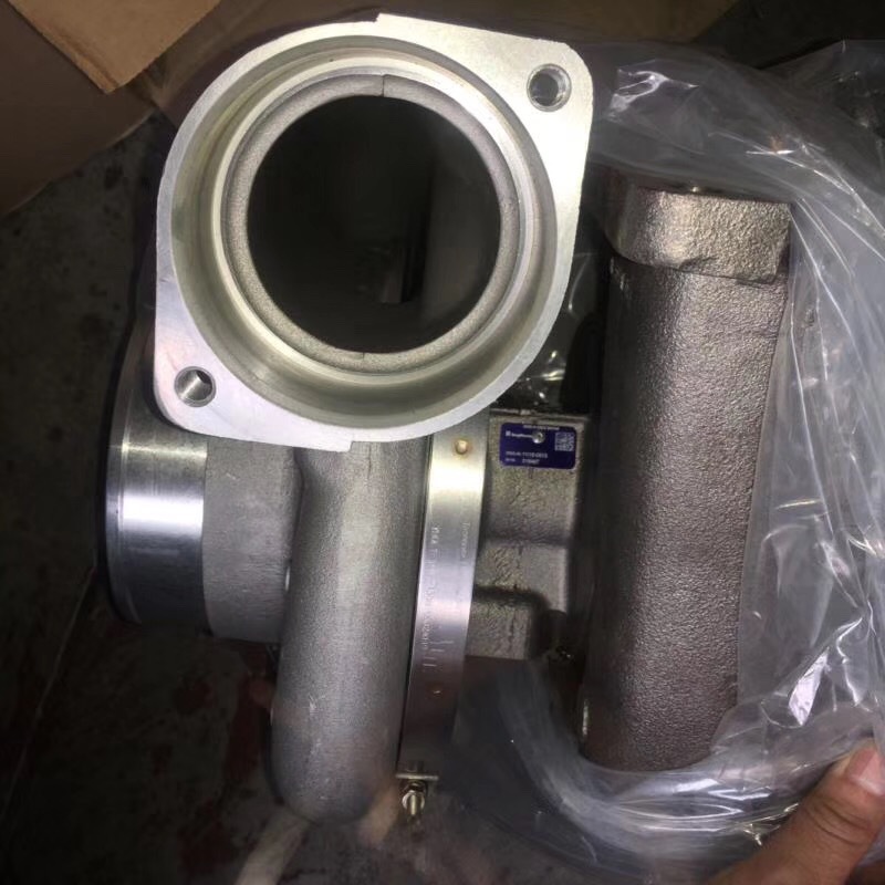 供应康明斯QSK23发动机增压器总成318467-318149