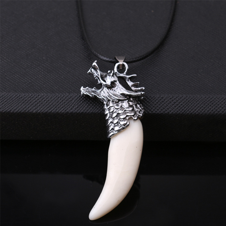 Dragon Teeth Wolf Necklace Personalized Totem Pendant For Men_voghion.com