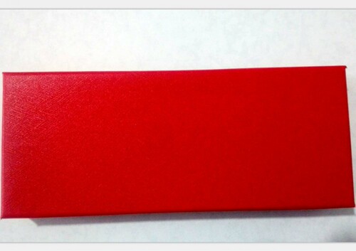 Red black packaging box keychain gift box sponge cushion jewelry gift box rectangular box lettering and logo