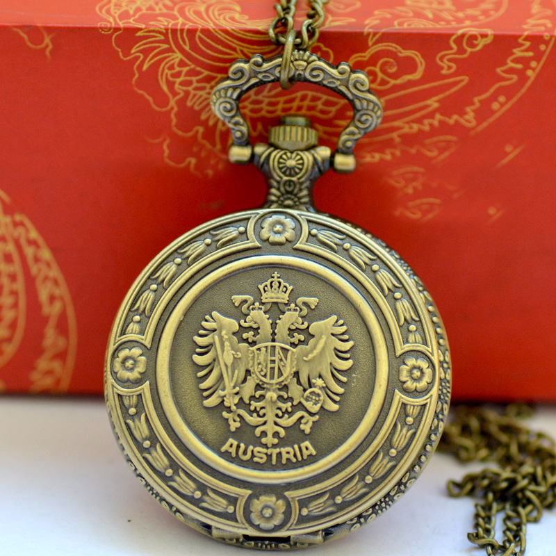 Retro Ssangyong English letter crown pattern pocket watch nostalgic cross-border quartz pocket watch a generation of 8863