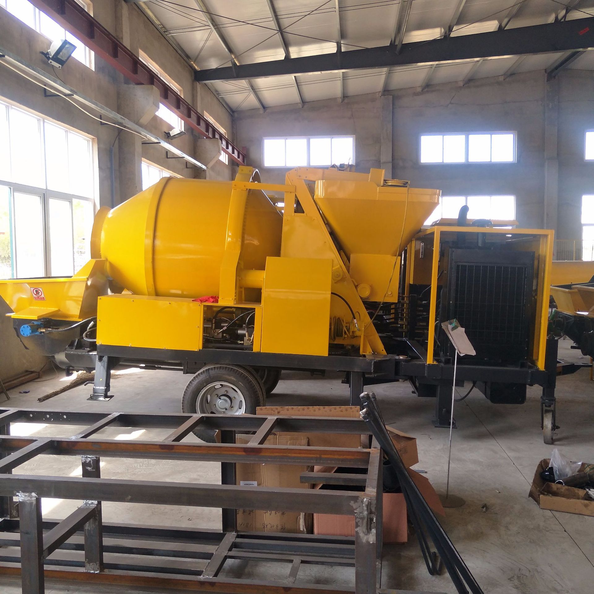 混凝土搅拌输送一体机 柴油混凝土搅拌输送泵 柴油搅拌拖泵一体机