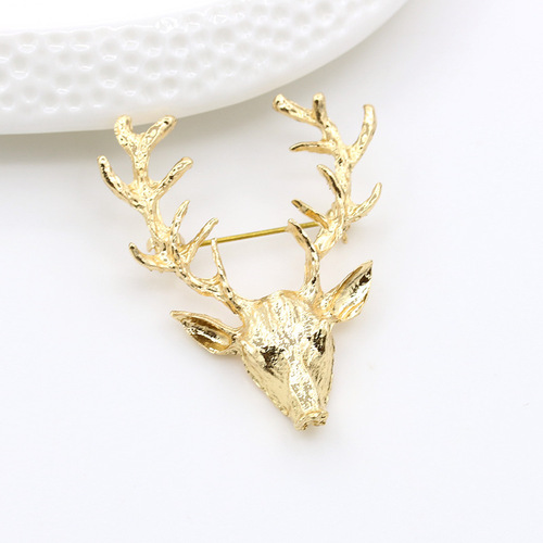 European and American autumn and winter new elk brooches, golden antlers pin accessories, deer Christmas gifts, clothing scarf buckles