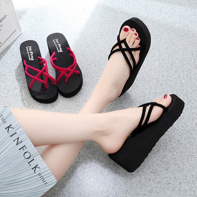 High-heeled slipper The thickness of the bottom non-slip flip flops new pattern Sandy beach sandals  All-match fashion Korean Edition