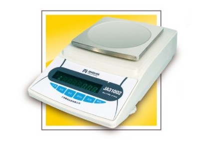 电子天平   型号；HA-JA5002