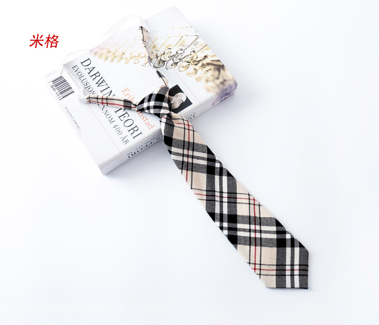 現物のネクタイの女性の短い怠け者のネクタイの学院の風の英倫の日本の学院の風の綿の格の土のクールな原宿の小さいネクタイ