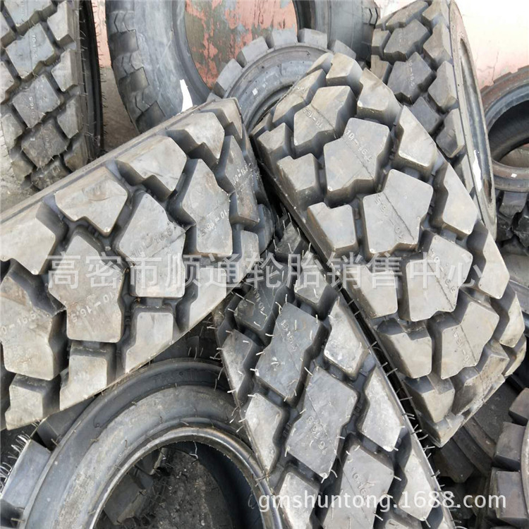 滑移装载机10-16.5扫路机轮胎工程轮胎15-19.5轮胎12-16.5