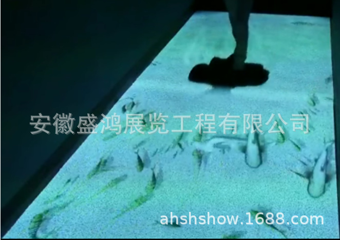 科普展品、VR 鱼水互动地面   动感地面   图书馆体验设备