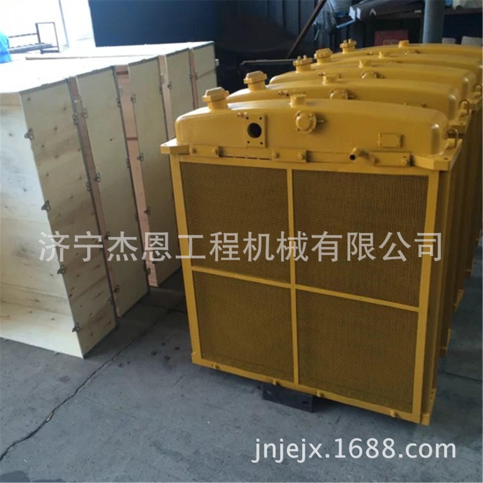 山推SD22 沙漠 散热器总成 推土机配件 22M-03-00000 推土机配件