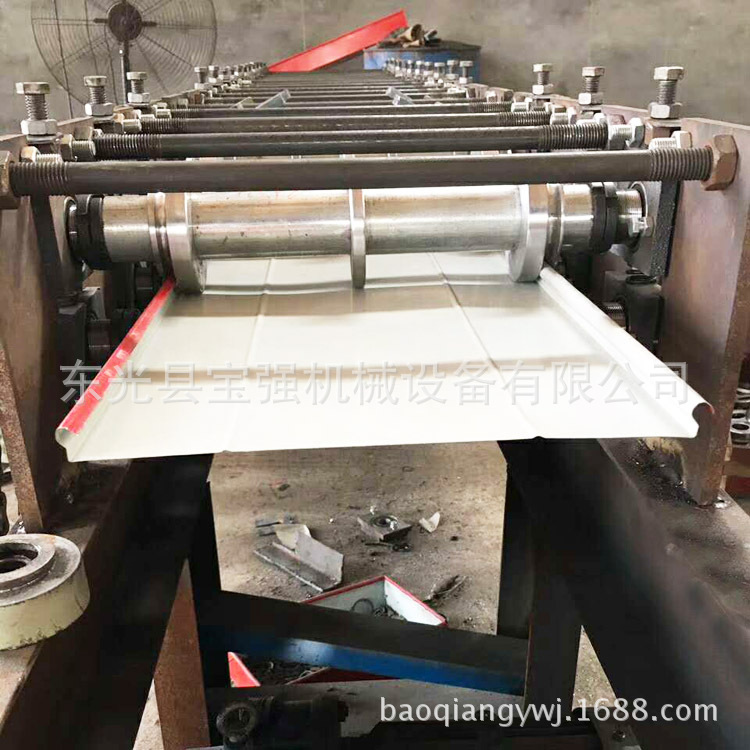 围挡板机器 28000元