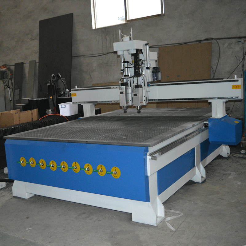 9036029497_1901208063