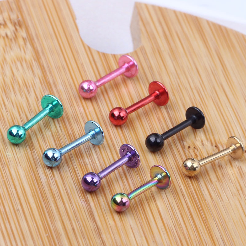 16G labret stud size and finish detail
