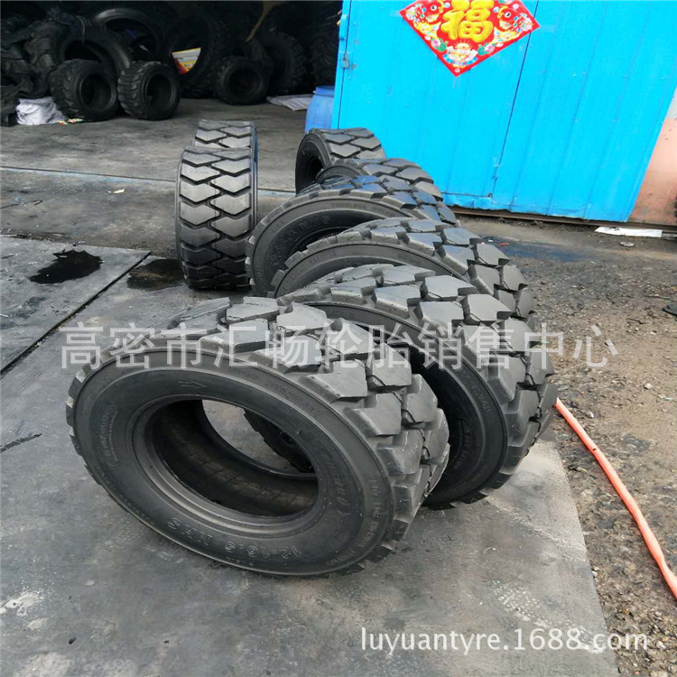 12-16.5 大块花 滑移装载机轮胎 扫地机轮胎 实心轮胎