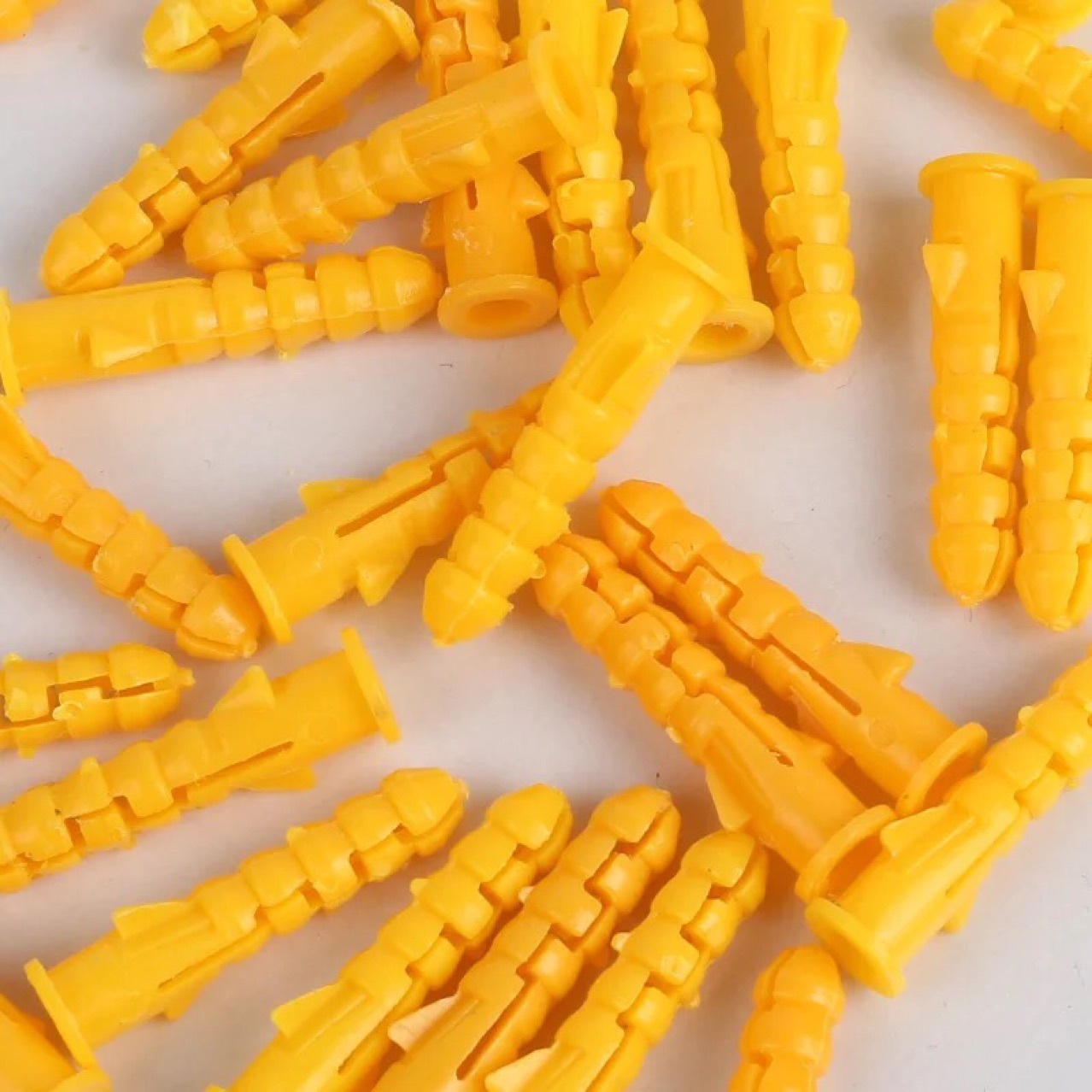 m6*30环保塑料小黄色膨胀胶粒 小黄色自膨胀管 塞墙壁虎胶塞管