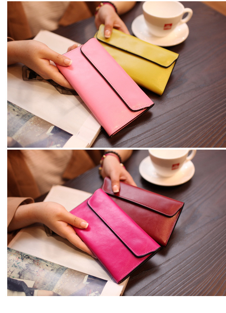 Women's Solid Color Leather Magnetic Buckle Wallets display picture 1