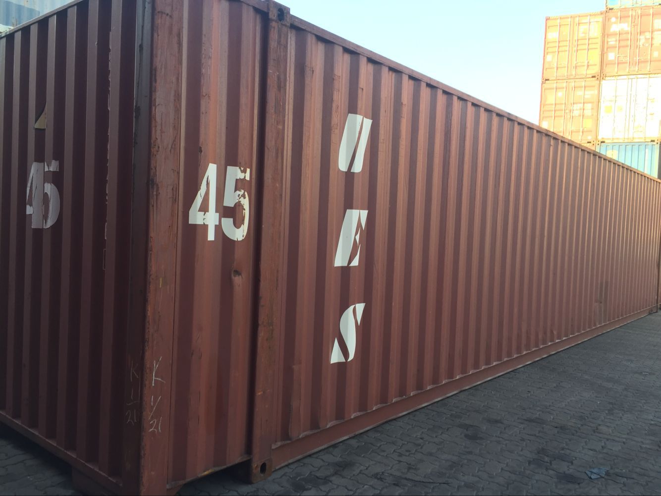 深圳蛇口专业供应大量2手集装箱 2手货柜 可租赁维修改装 修改